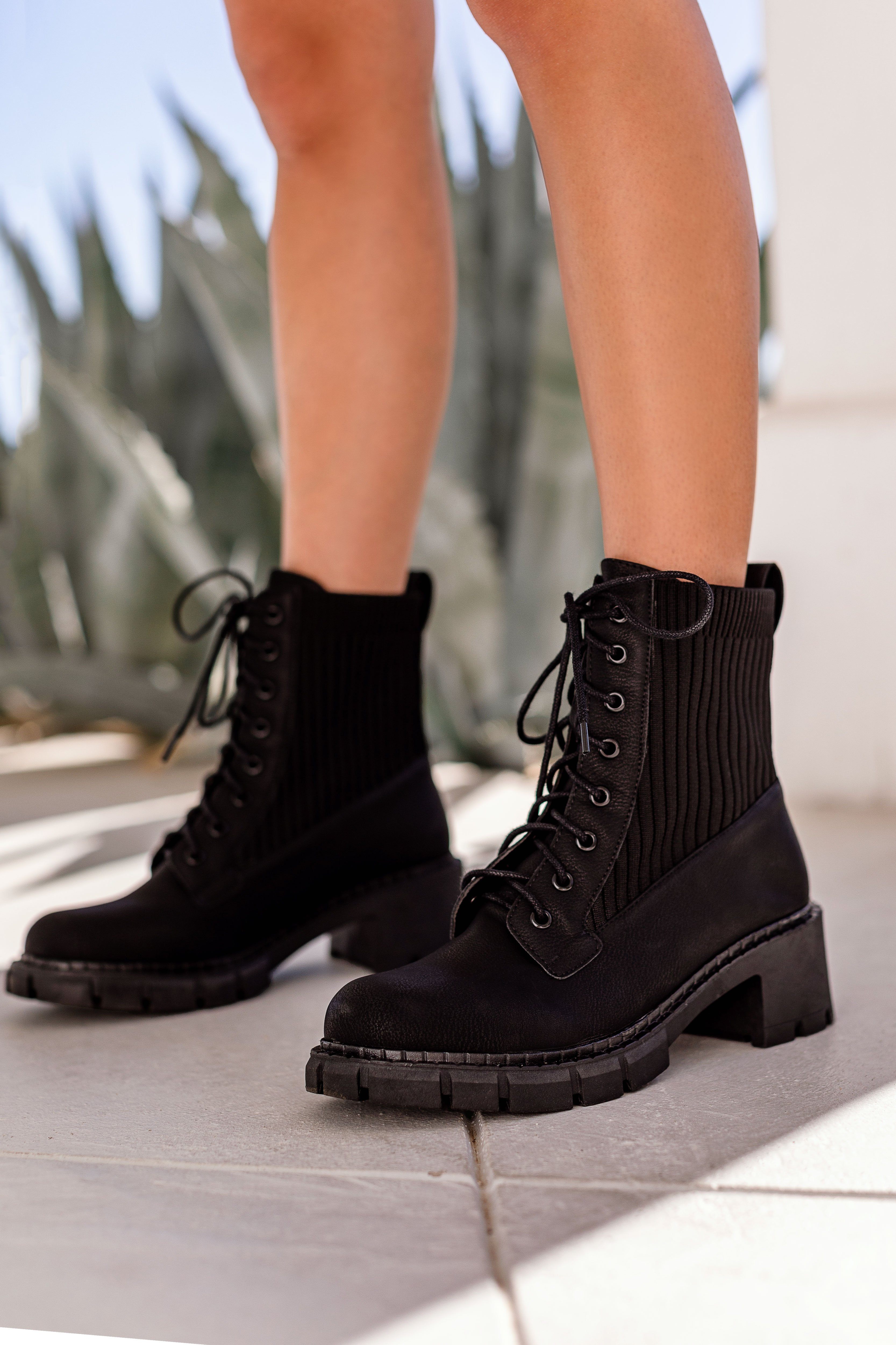 Womens black boots clearance with brown top