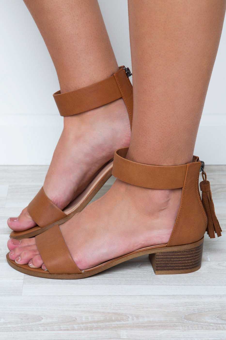 Shoes - Daytime Sandals - Tan